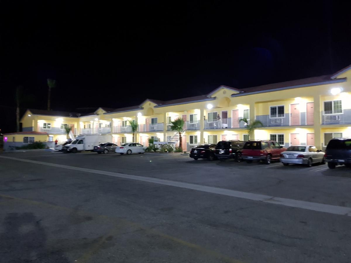 Welcome San Bernardino/ Motel *